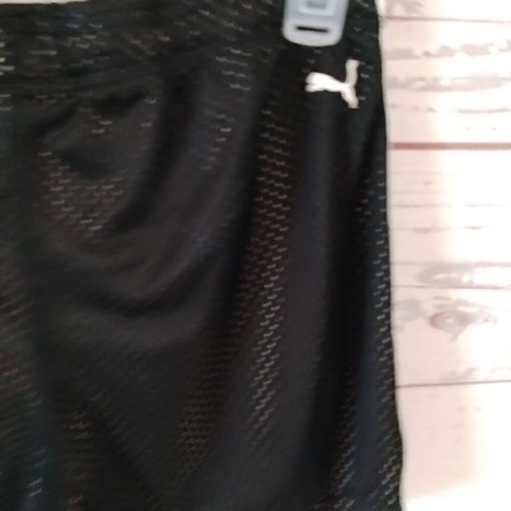 Puma women's shorts - Picture 3 of 7